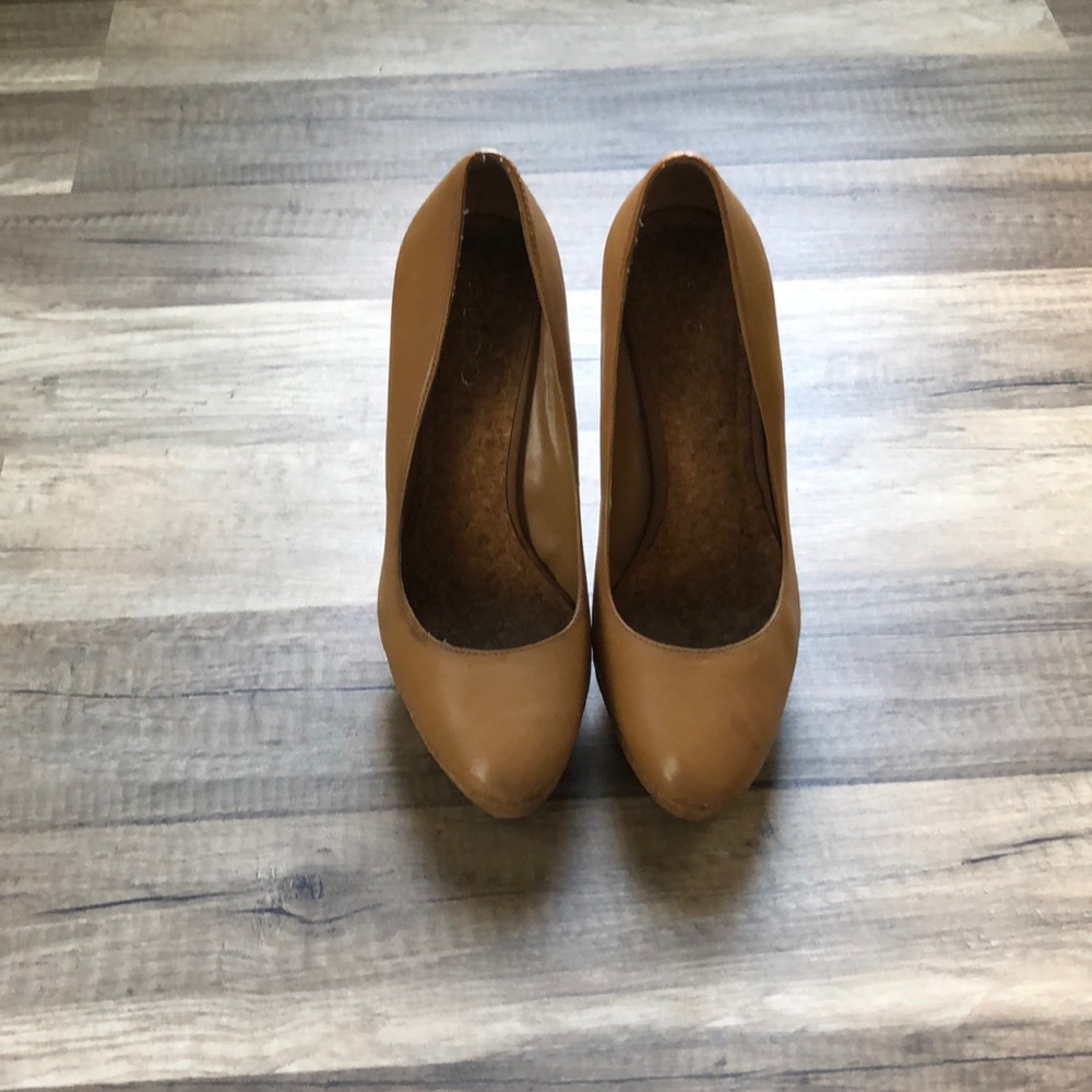 Aldo wedge bottom heel